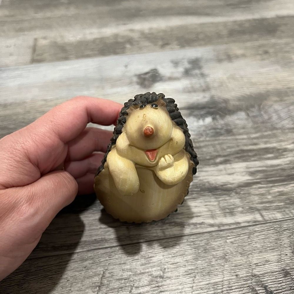 Animated hedgehog figurine 